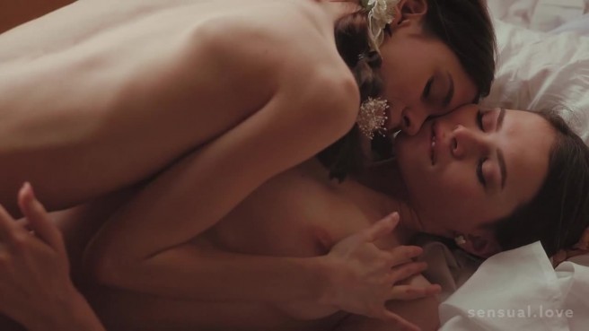 Нежность и чувственность лесбийского утра